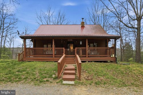 412 Hideaway Ln, BERKELEY SPRINGS, WV, 25411-5418 | Card Image