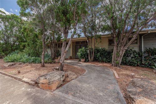 4117 Kaimanahila St, Honolulu, HI, 96816-4749 | Card Image