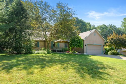 21026 Dana Dr, Battle Creek, MI, 49017-9017 | Card Image