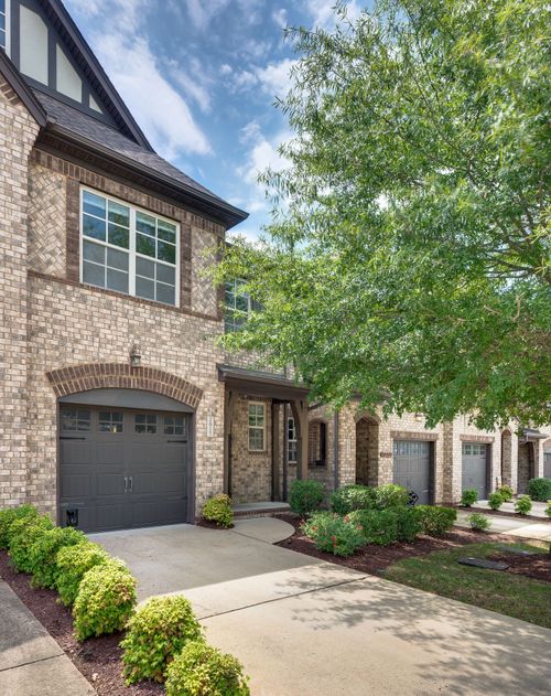 2017 Bungalow Dr, Thompsons Station, TN, 37179-2500 | Card Image