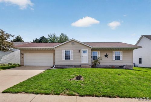 104 E Hunters Ridge, Valmeyer, IL, 62295 | Card Image