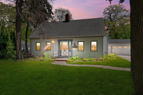 3020 S 124th St, WEST ALLIS, WI, 53227-2808 | Card Image