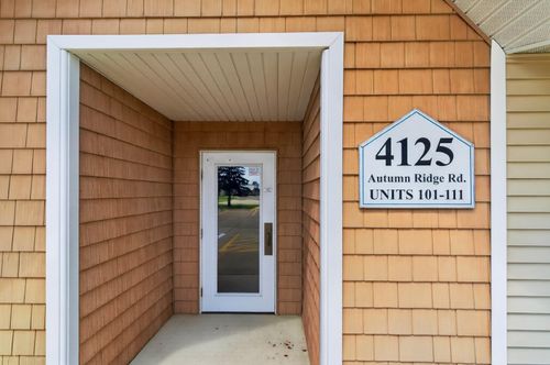 108-4125 Autumn Ridge Rd, Cedar Falls, IA, 50613-8906 | Card Image