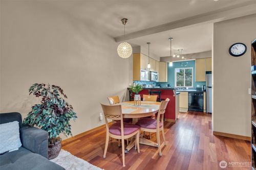 c-4838 S Chicago St, Seattle, WA, 98118-4155 | Card Image