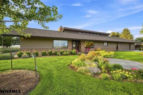 2700 Country Club Rd, Gering, NE, 69341-1546 | Card Image