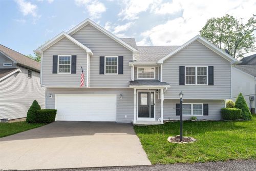 111 June Ln, Morgantown, WV, 26508-4243 | Card Image