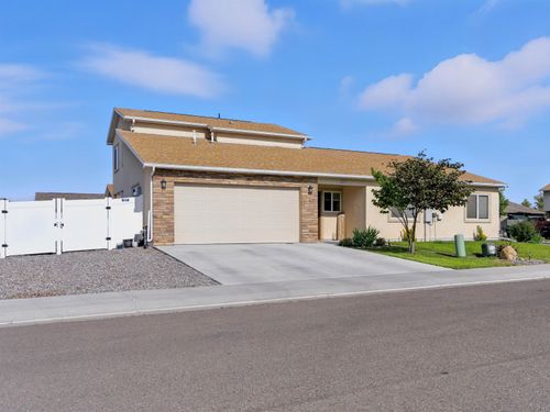 571 Graff Meadows Dr, Grand Junction, CO, 81501-6936 | Card Image