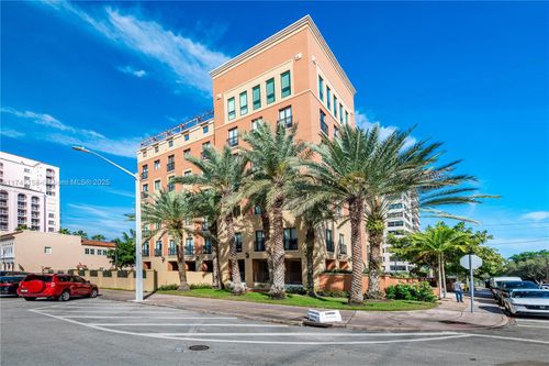 apt-502-711 Biltmore Way, Coral Gables, FL, 33134-7551 | Card Image
