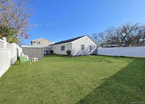 24 Quail Run, Massapequa, NY, 11758-5663 | Card Image