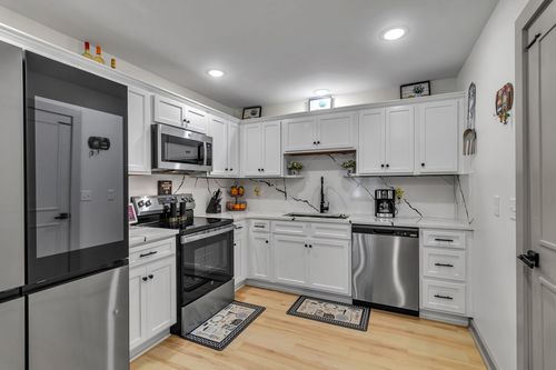 3759 Snell Rd, Murfreesboro, TN, 37127-7852 | Card Image