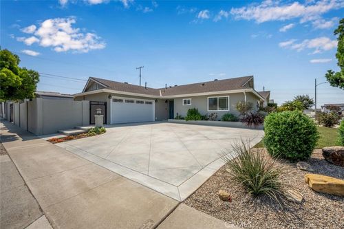 6444 Ward Way, Buena Park, CA, 90620-1544 | Card Image