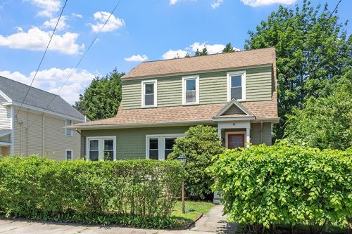 47 Water St, Winchester, MA, 01890-1557 | Card Image
