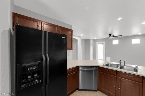 7470 Margollini St, Las Vegas, NV, 89148-2671 | Card Image