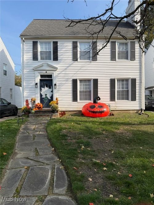 2223 Fenwick Rd, University Heights, OH, 44118-3117 | Card Image