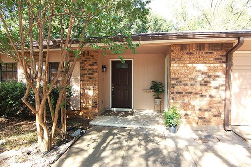 2614 Creekview Drive, Arlington, TX, 76016 | Card Image