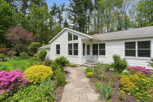 207 Elwyn Dr, Woodstock, NY, 12498-1468 | Card Image