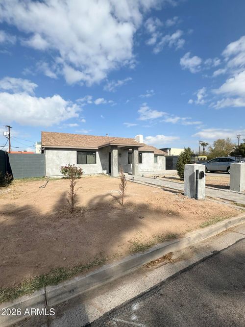 2502 E Edgemont Avenue, Phoenix, AZ, 85008 | Card Image