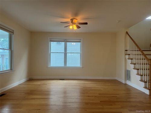 31 Maple St, Dobbs Ferry, NY, 10522-1197 | Card Image