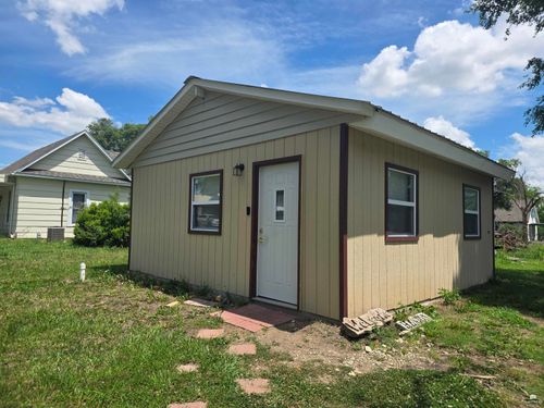524 S E St, Herington, KS, 67449-3046 | Card Image