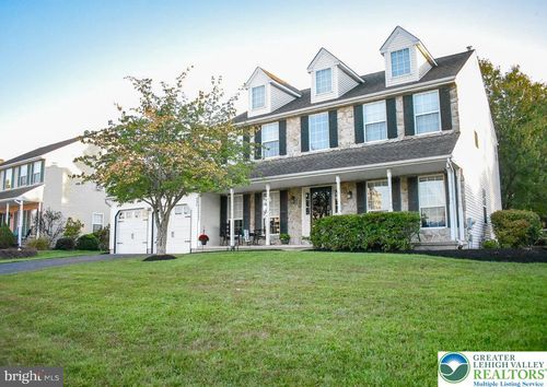 990 Meadow Glen Rd, Warminster, PA, 18974-4052 | Card Image