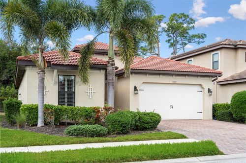 1015 Bluffwood Dr, NOKOMIS, FL, 34275-3830 | Card Image