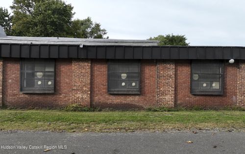 15 Deyo St, Kingston, NY, 12401-2601 | Card Image