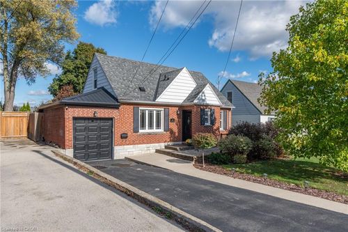 25 Montrose Ave, Hamilton, ON, L8K4X8 | Card Image