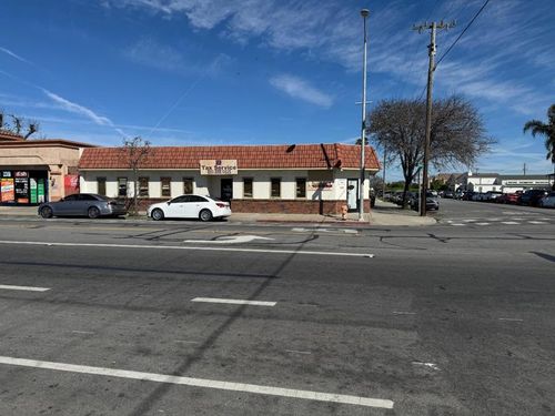 137 E Alisal St, Salinas, CA, 93901-3518 | Card Image