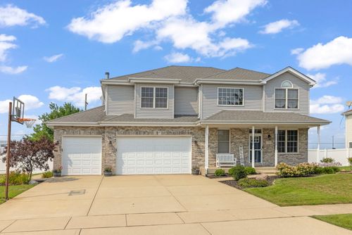 15500 Ridgefield Dr, Manhattan, IL, 60442-8108 | Card Image