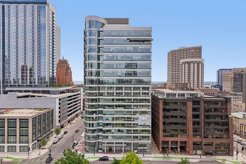 1000-545 E Wells Street, Milwaukee, WI, 53202 | Card Image