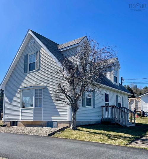 63 Knickle Road, Lunenburg, NS, B0J2C0 | Card Image