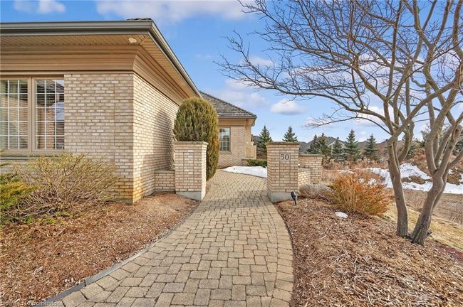 50 - 260 Deer Ridge Dr, Townhouse with 3 bedrooms, 3 bathrooms and 4 parking in Kitchener ON | Image 4