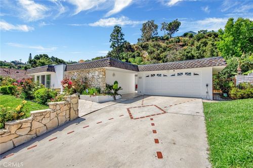 16818 Ivyside Pl, Encino, CA, 91436-4015 | Card Image