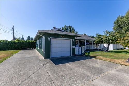 2950 Country Close, Campbell River, BC, V9W6X6 | Card Image