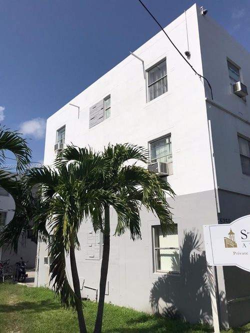 12-5250 Nw 26th Avenue, Miami, FL, 33142 | Card Image