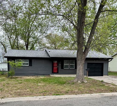 115 Dressel Dr, Jerseyville, IL, 62052-1014 | Card Image