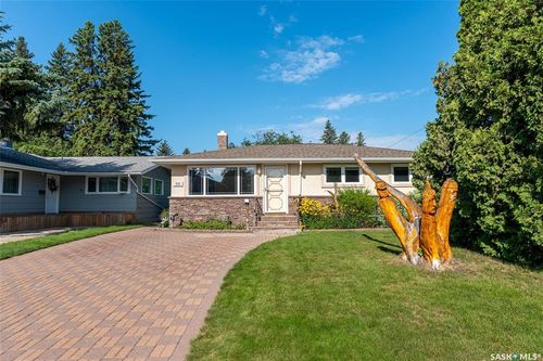 59 Grosvenor Cres, Saskatoon, SK, S7J2S1 | Card Image