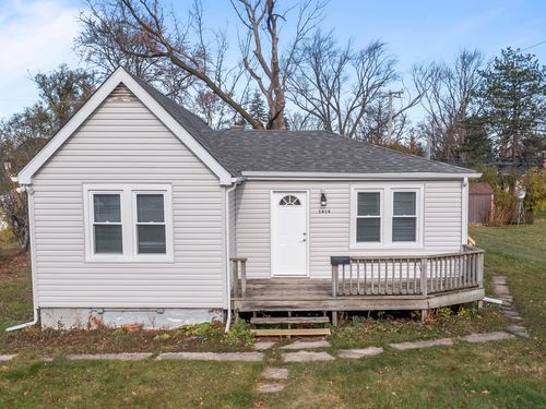 3614 Linneman St, Glenview, IL, 60025-3702 | Card Image