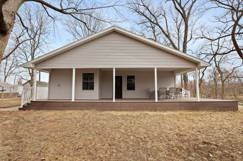 204 S Henry St, Ashkum, IL, 60911-7121 | Card Image