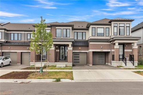 352 Bismark Dr, Cambridge, ON, N1S0C6 | Card Image