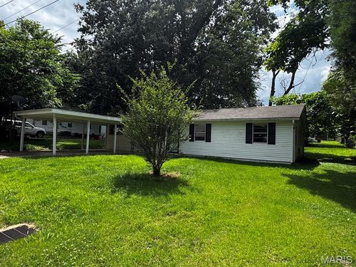 1705 Minola St, Poplar Bluff, MO, 63901-3437 | Card Image