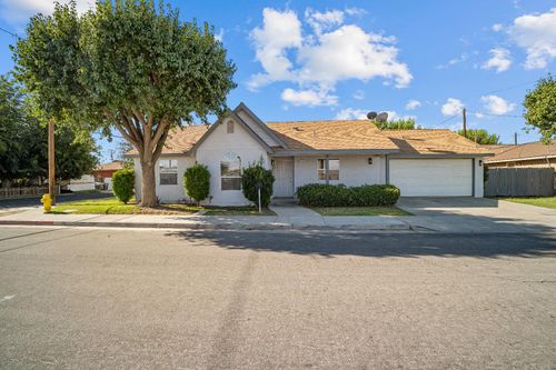 298 E Valley St, Coalinga, CA, 93210-2636 | Card Image