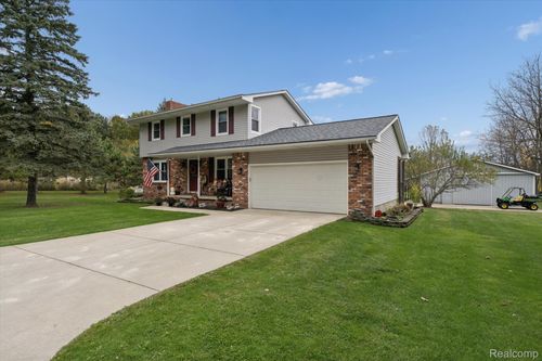 7233 Lange Rd, Fowlerville, MI, 48836-8210 | Card Image