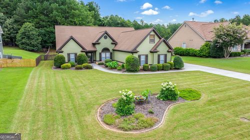 731 Lincoln Dr, Winder, GA, 30680-2968 | Card Image