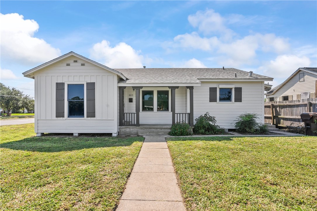 Lee Ave, Kingsville, TX 78363
