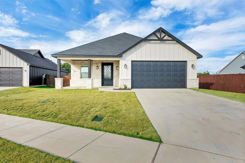 517 Highview Ct, Godley, TX, 76044-1243 | Card Image