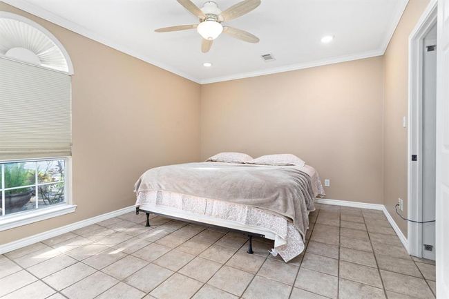 4859 Cleveland Ave, House other with 4 bedrooms, 3 bathrooms and 4 parking in Groves TX | Image 22