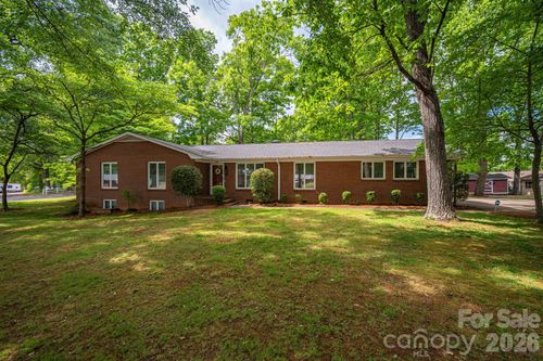 602 Lee St, Kings Mountain, NC, 28086-3708 | Card Image