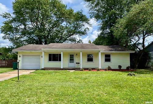 133 Holden Dr, Macomb, IL, 61455-1019 | Card Image