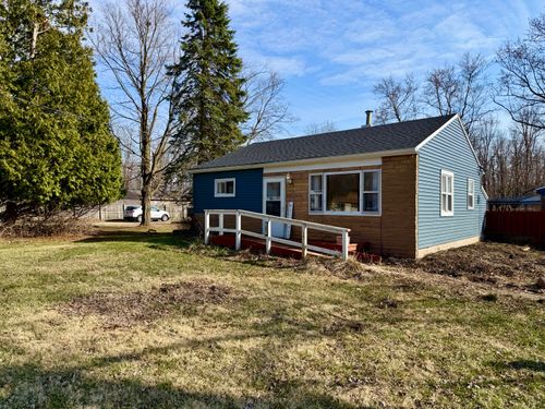 1001 Ferley St, Lansing, MI, 48911-3606 | Card Image